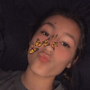 Meet your Posher, Emilee